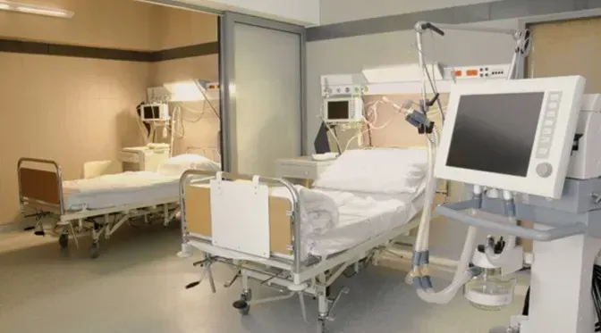 A hospital bed capacity view produced by modeling overall patient flow